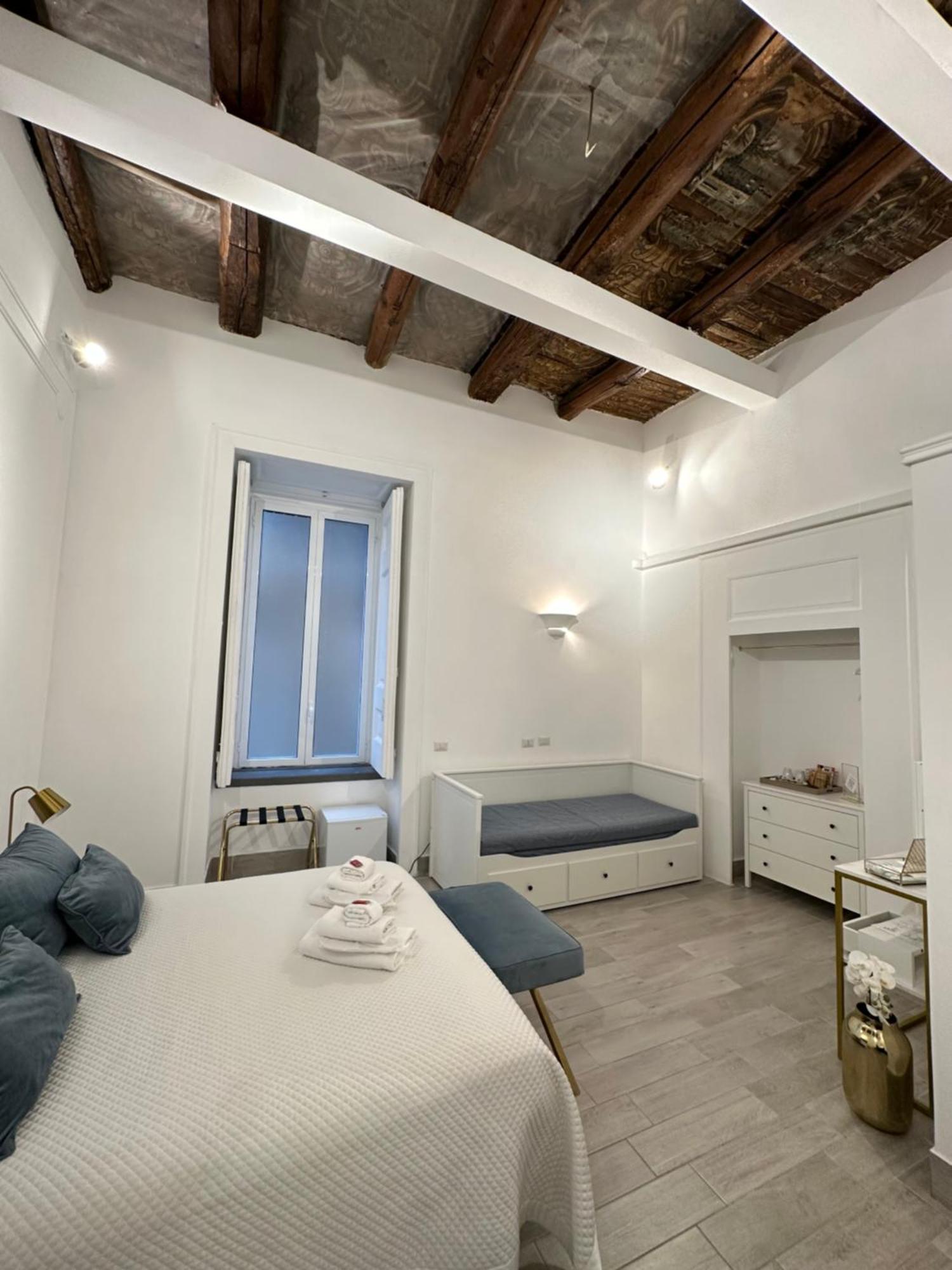 Maison M Napoli Boutique Rooms ภายนอก รูปภาพ