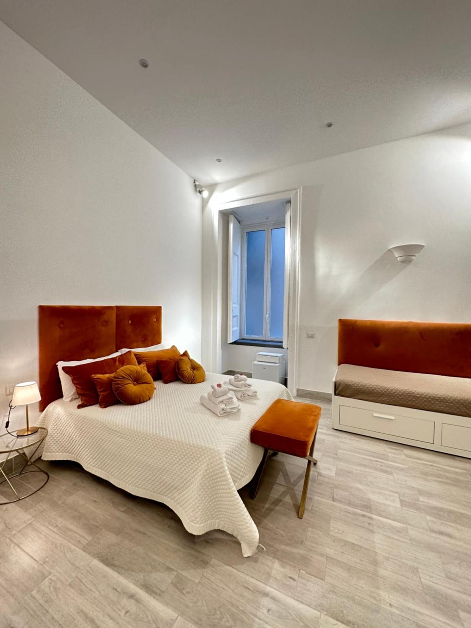 Maison M Napoli Boutique Rooms ภายนอก รูปภาพ