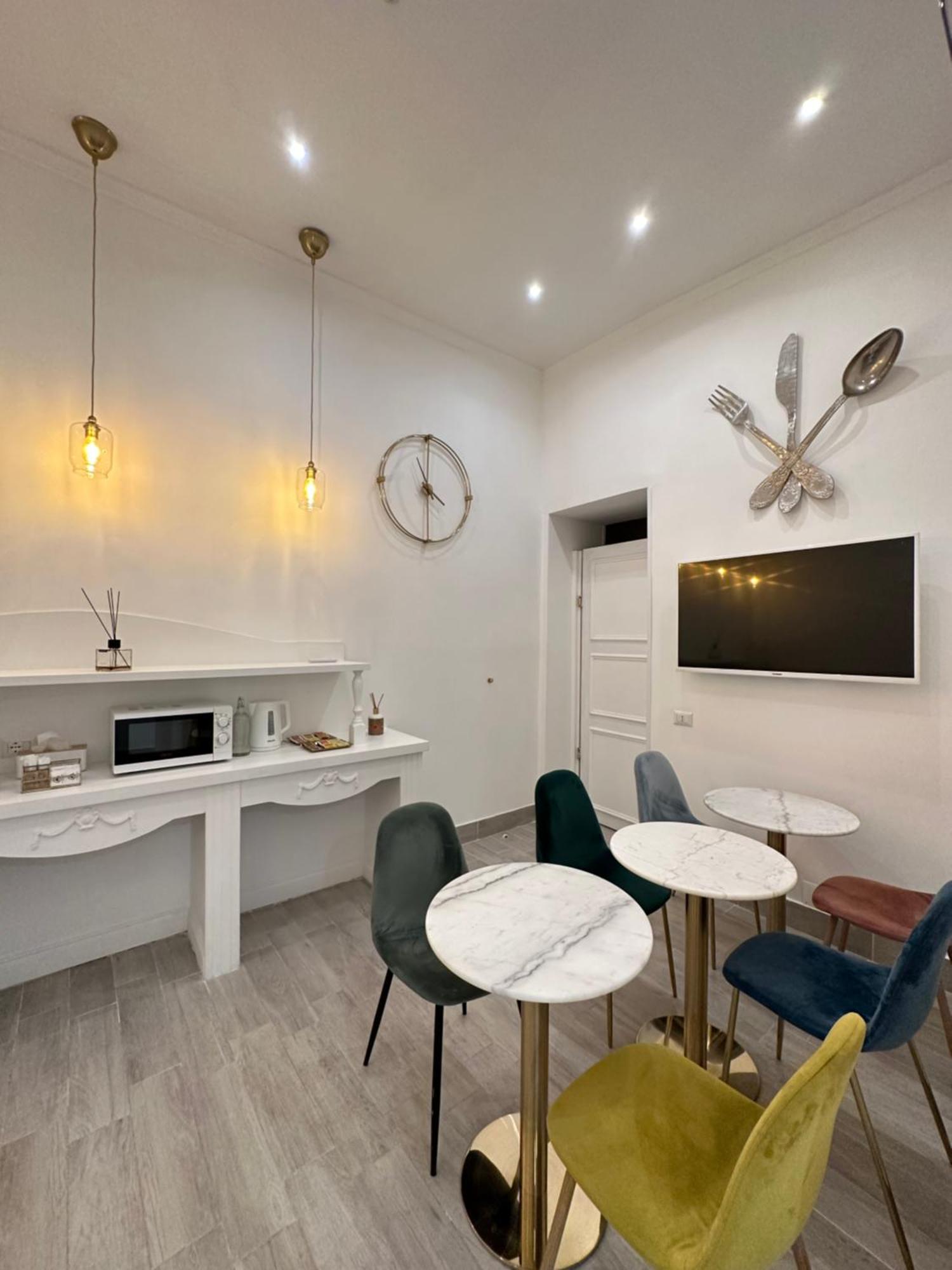 Maison M Napoli Boutique Rooms ภายนอก รูปภาพ