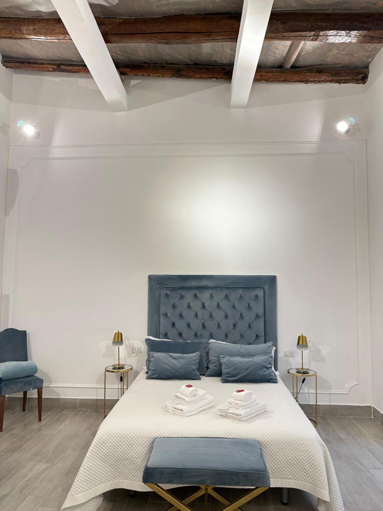 Maison M Napoli Boutique Rooms ภายนอก รูปภาพ