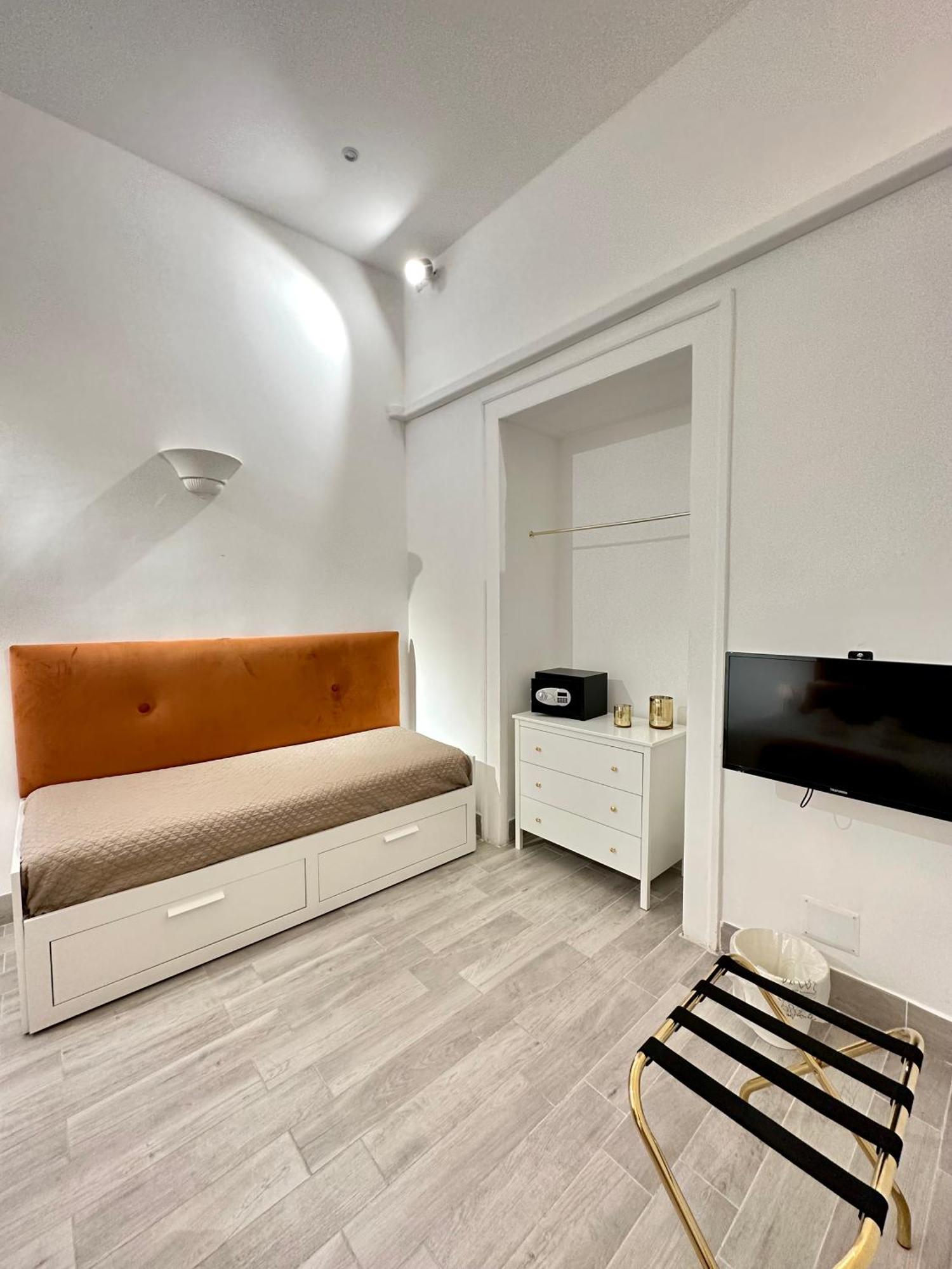 Maison M Napoli Boutique Rooms ภายนอก รูปภาพ